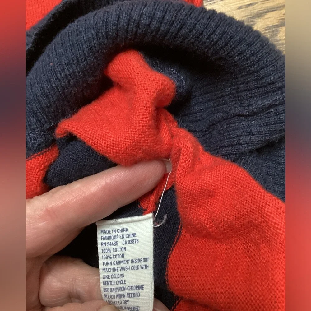 American Eagle sweater Men’s size Medium Navy/red Bold stripe